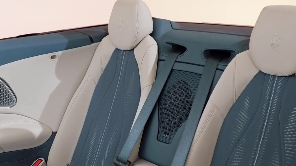 2025 Maserati GranCabrio Folgore Reveal Exterior, Interior