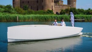 Lumen E10: The Electric Yacht Revolutionizing Sustainable Luxury Boating